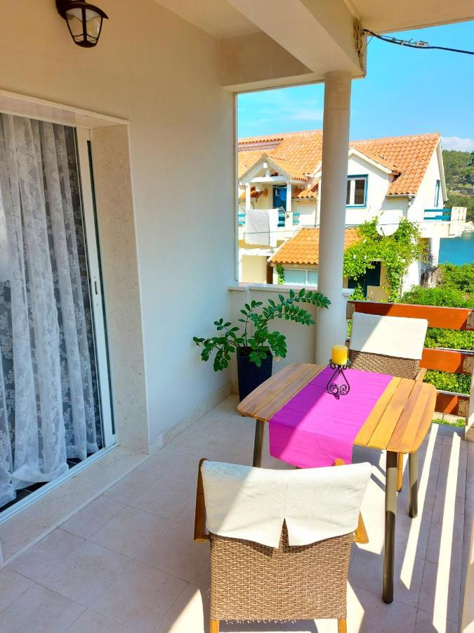 Apartmani Stambuk Jelsa  Εξωτερικό φωτογραφία